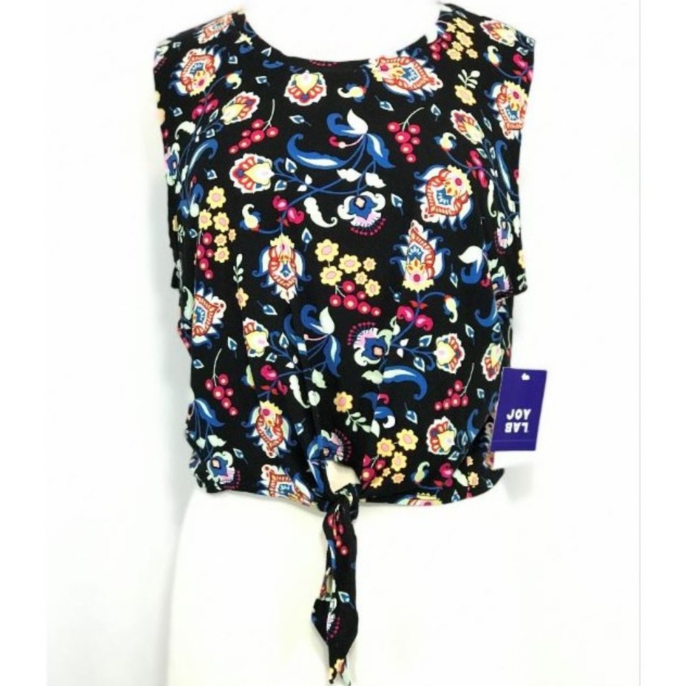 Joy Lab Knot-Front Crop Top